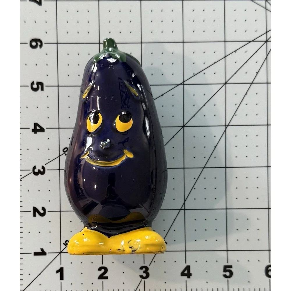 Vintage Eggplant Anthropomorphic Japan Salt And Pepper‎ Shaker Set